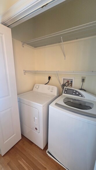 Building Photo - 559 Minor St