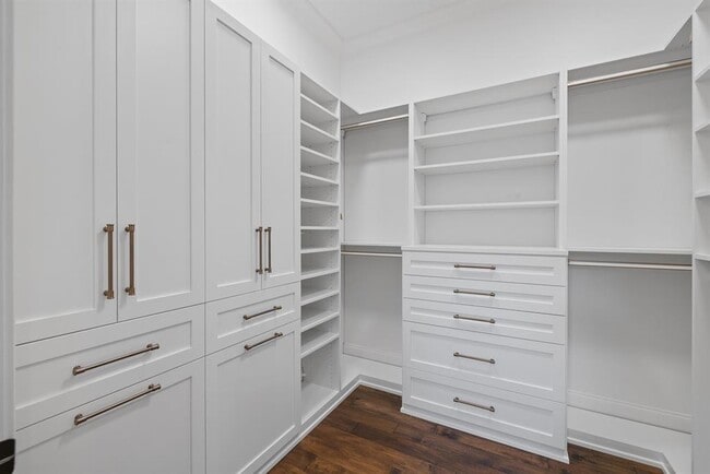 Building Photo - 1020 Bridle Bit Ln