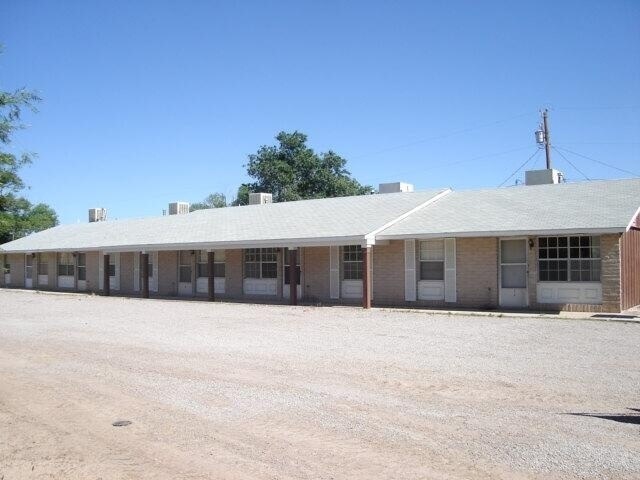 Primary Photo - 1511 Roadrunner Ln