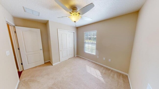 Building Photo - 77420 Cobblestone Dr