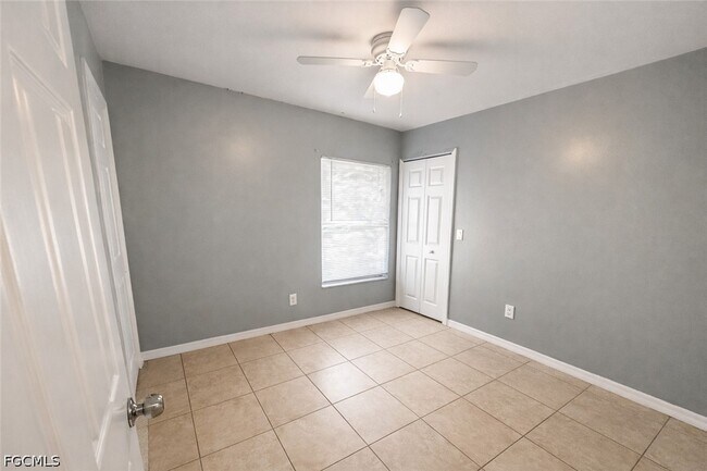 Building Photo - 609-611 Hawthorne Ave S