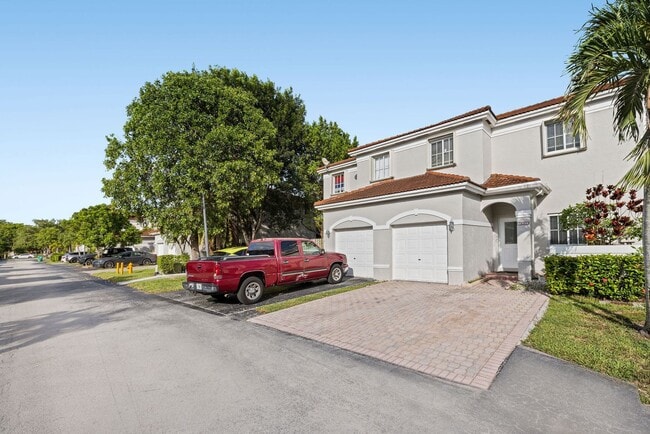 Building Photo - Bridgeport Villas