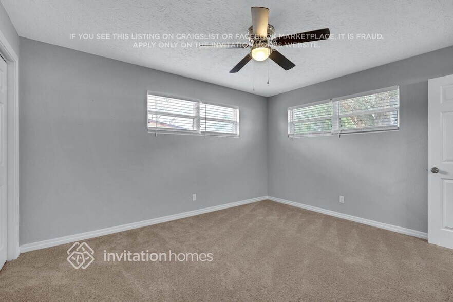 Building Photo - 7123 Hielo Dr