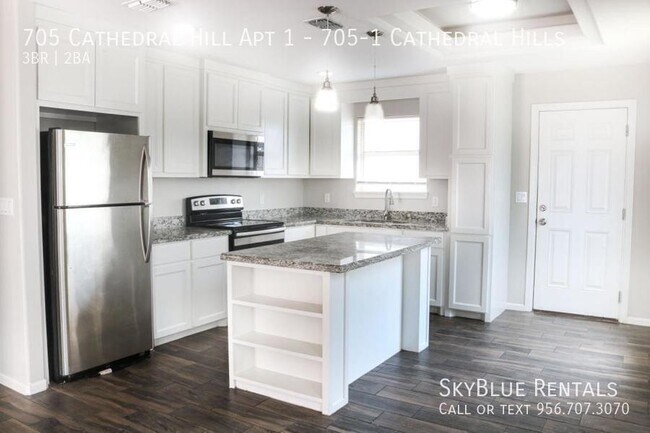Building Photo - 705 Cathedral Hl