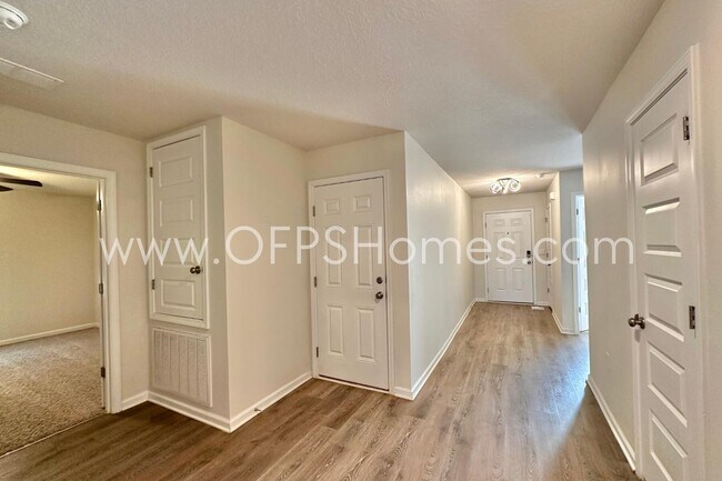 Building Photo - 2856 Patriot Ridge Dr