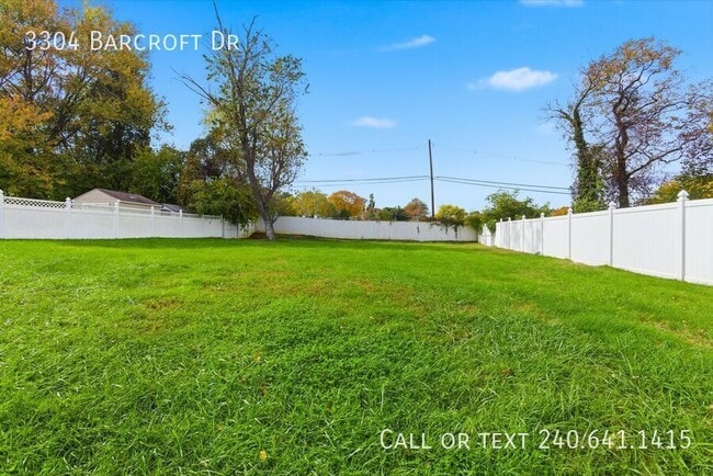 Building Photo - 3304 Barcroft Dr