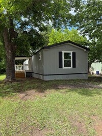 Building Photo - 104 Kyle Rd