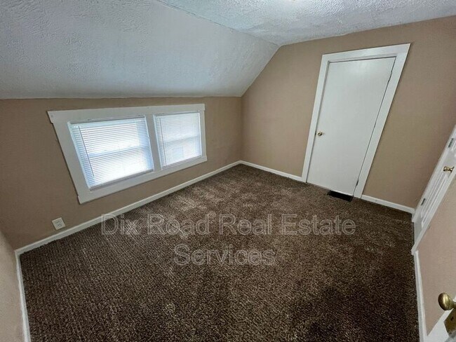Building Photo - 648 Minor Ave