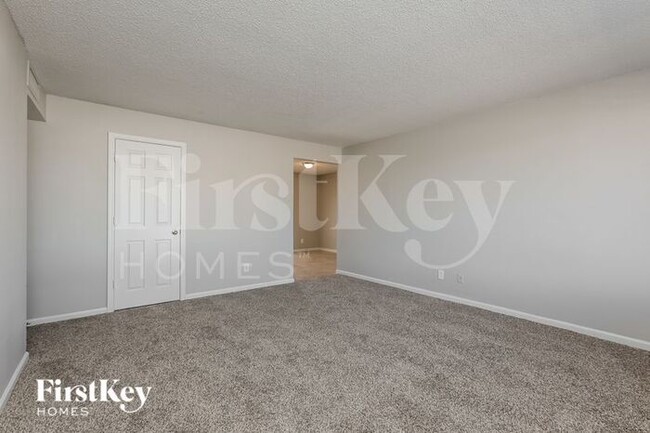 Building Photo - 8807 W Mercer Ln