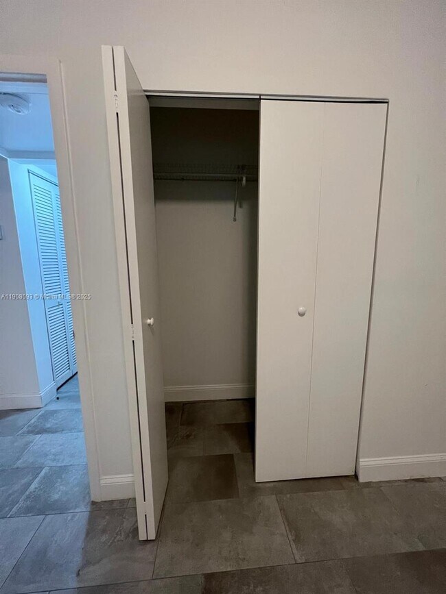 Primary Photo - 501 NW 30th St