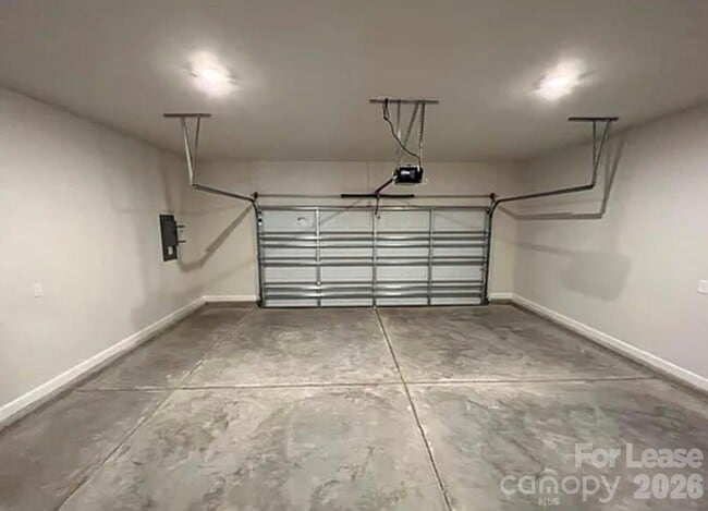 Building Photo - 826 Windage Wy