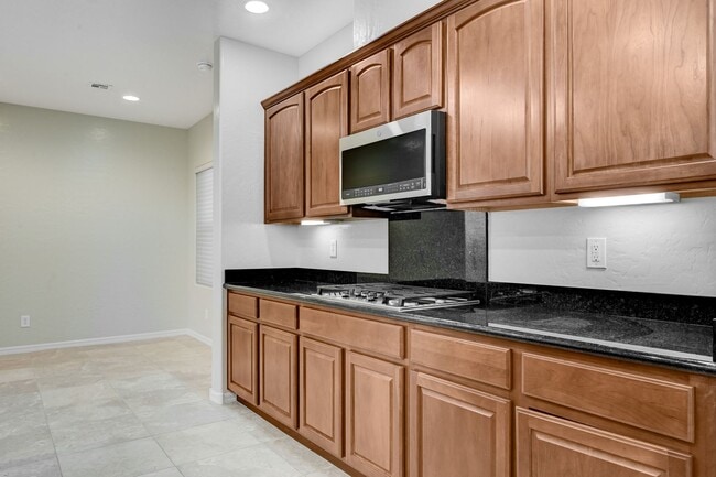 Building Photo - 4 Bedroom Home in Silverstone Ranch / No Rear Neighbors!