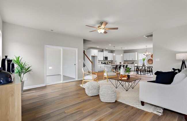 Building Photo - 1001 Hillpoint Rd