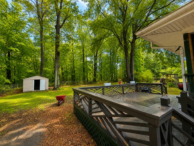 Building Photo - 553 Fernwood Farms Rd