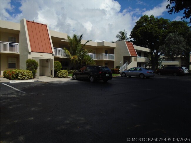 Building Photo - 3165 NE 48th Ct