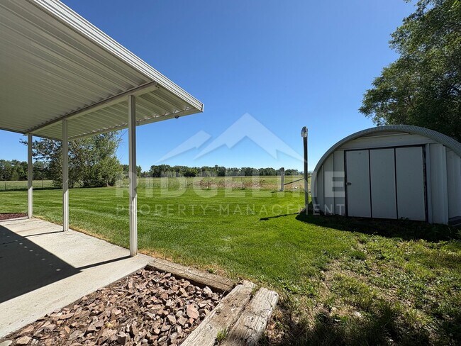 Building Photo - 582 N 4200 E