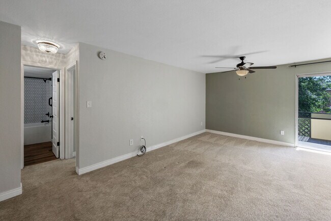 Building Photo - 777 Saturn Dr