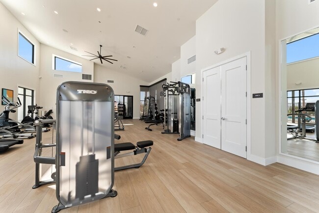 Building Photo - 35722 McCarthy St