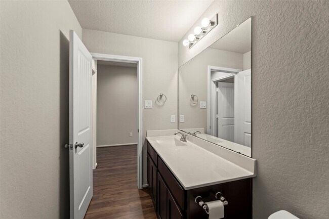 Building Photo - 1827 Brady Shores Dr