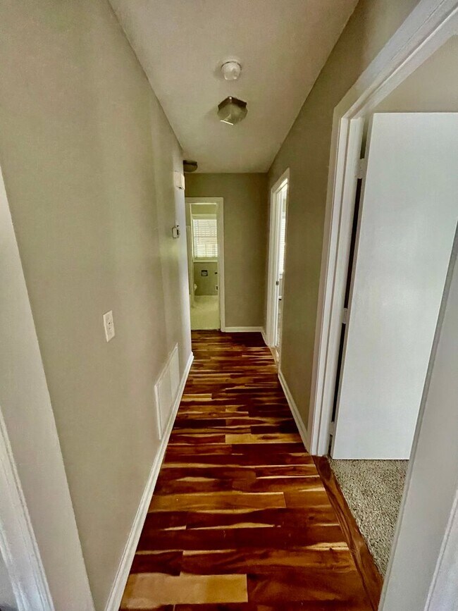 Building Photo - Welcome to view, a charming 4-bedroom, 2-bathroom home located in the heart of Charlotte, NC.