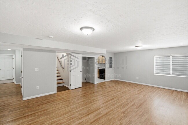 Building Photo - 2303 W 2150 N St