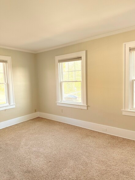 Building Photo - 91 Lacy St