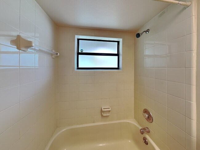 Building Photo - 32718 Blossom Ln