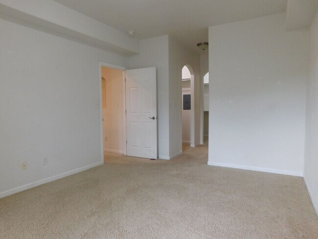 Building Photo - 2464 Thunder Mountain Drive