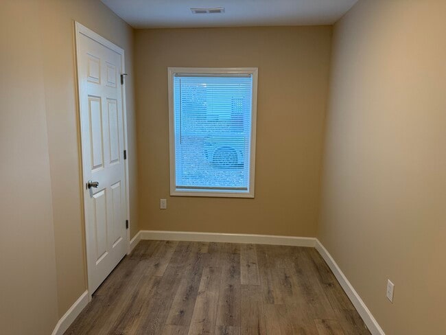 Building Photo - 532 Old Stage Rd