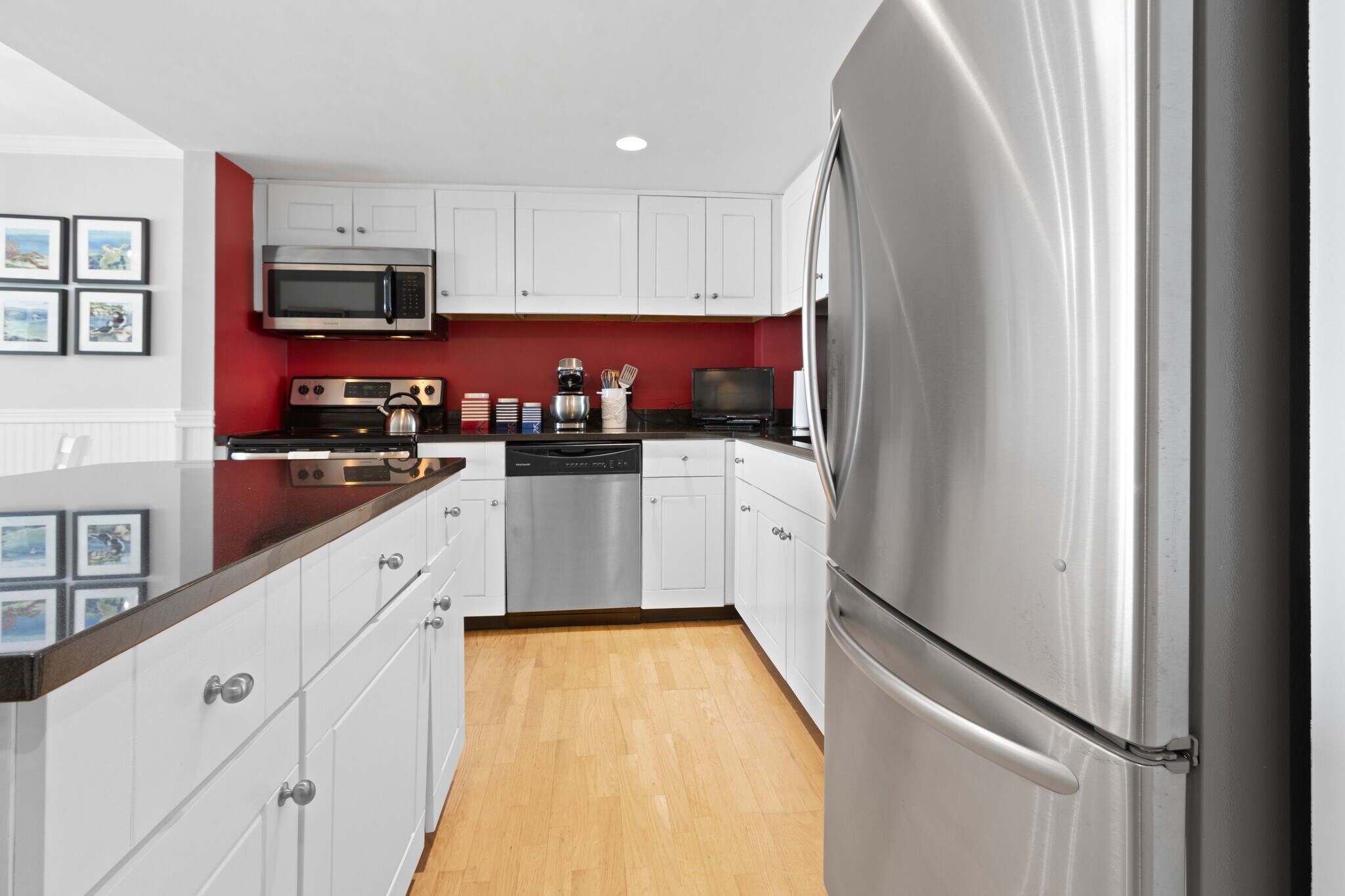 Building Photo - 1 Seacliff Ave