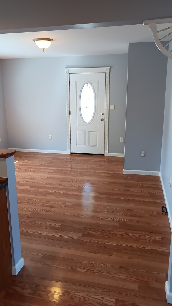 Building Photo - 2123 Prospect Ave