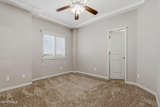 Building Photo - 14293 Meadow Lake Ave