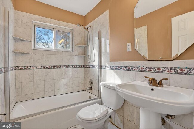 Building Photo - 1597 Katherine Ct