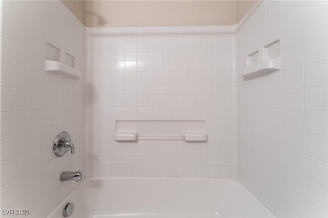 Building Photo - 9169 Column Ct