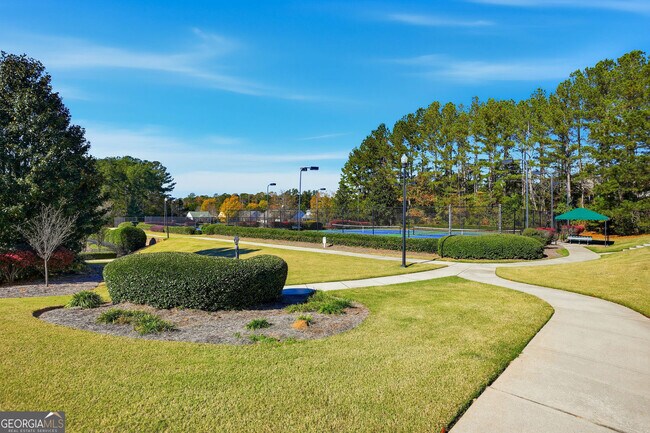 Building Photo - 405 Chadwick Cmns