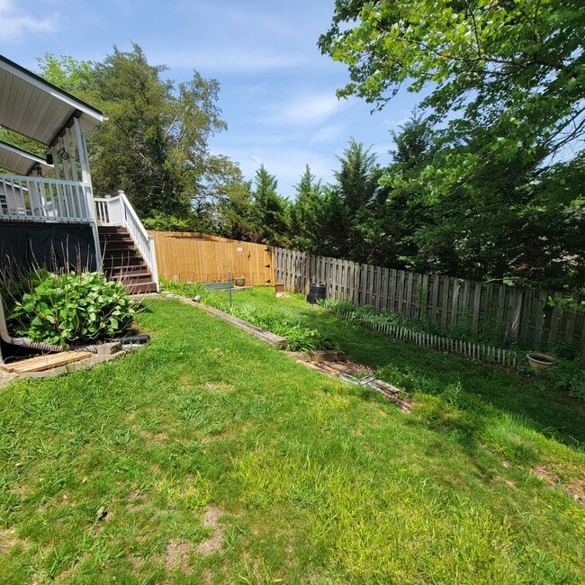 Building Photo - 63 Eastgate Cir