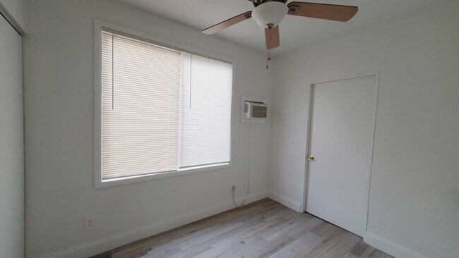 Building Photo - Coming Soon! 2 Bedroom, 1 Bathroom Home fo...