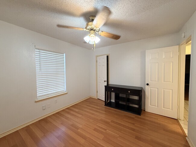 Building Photo - 7126 Fort Collins Dr