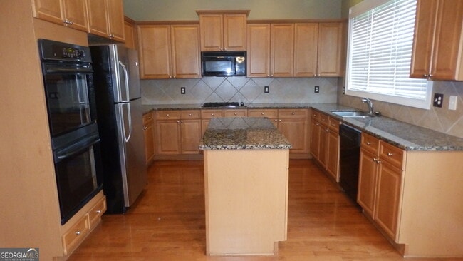 Building Photo - 4071 Copper Creek Way NE