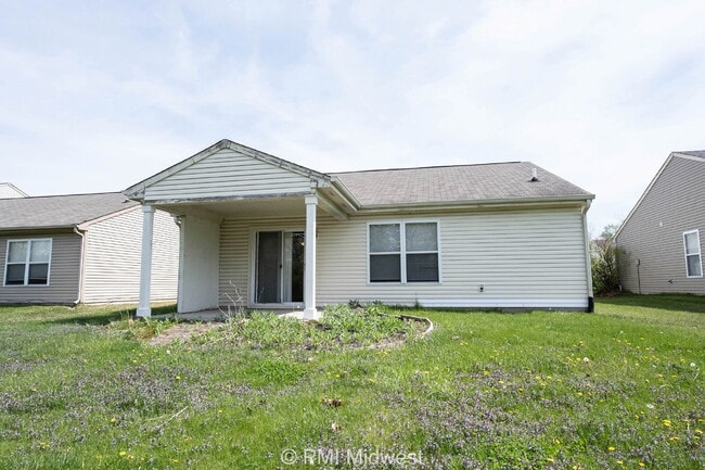 Building Photo - "Charming 3-Bed, 2-Bath Home in Indianapolis – Cozy 1196 Sq Ft Haven Awaits!"
