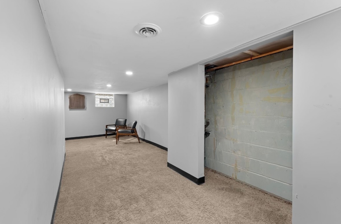 Building Photo - 243 Edgewood Pl