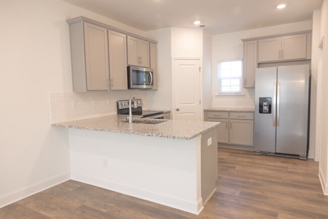 Building Photo - 1810 Matthews-Mint Hill Rd