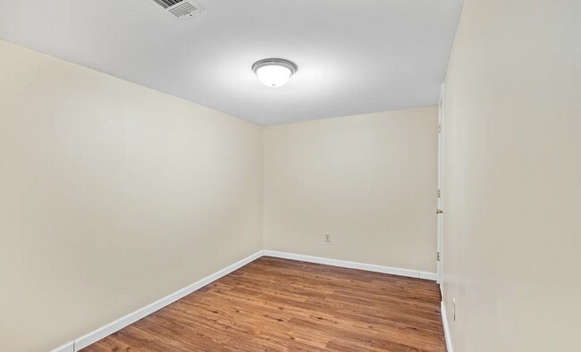 Building Photo - 420 Brock St