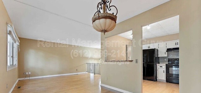 Building Photo - 7390 Stewart Dr