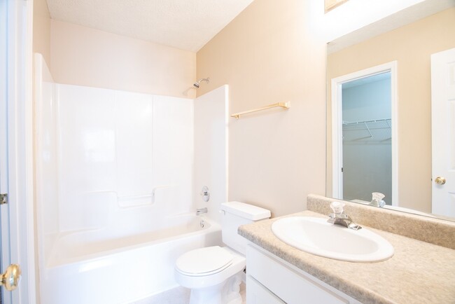 Building Photo - Taleeda 479-481