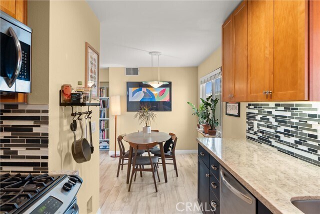 Building Photo - 1021 N Crescent Heights Blvd