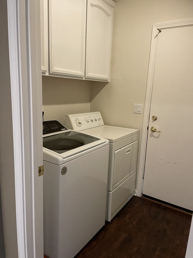 New Washing machine - 237 Buffet Ct