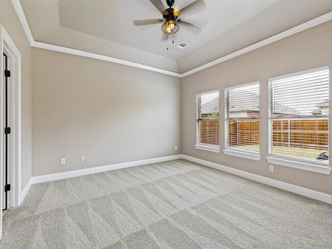 Building Photo - 455 Chisholm Trail