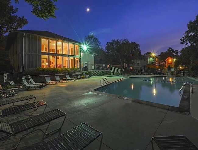 Building Photo - 5400-5600 E 84th Ter-21A