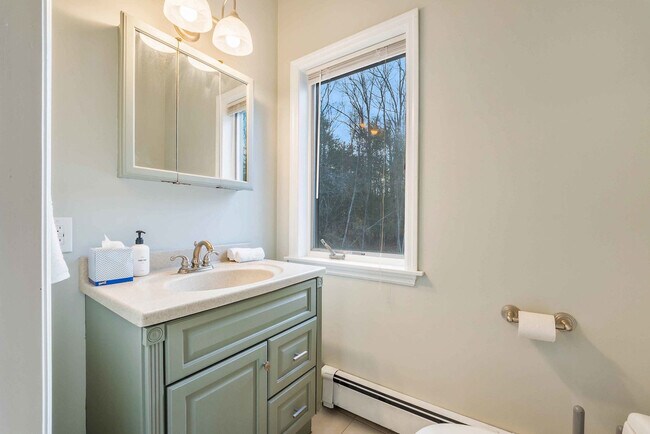 Building Photo - 1551 Wooded Acres Dr